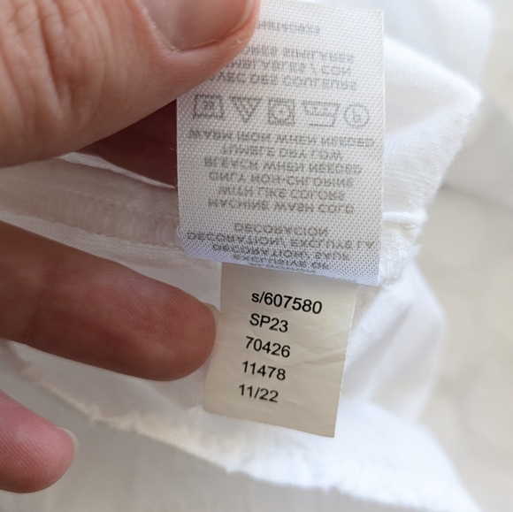 LOFT Ann Taylor Ruffle Button-Down Top - Picture 6 of 9